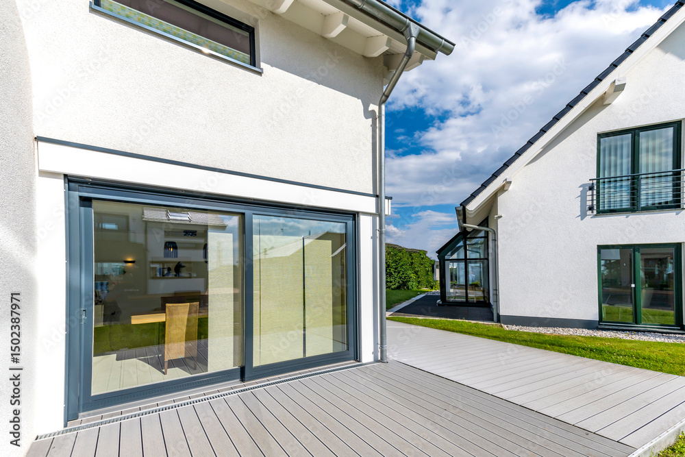Fototapeta premium Eigenheim, Einfamilienhaus, Wohnhaus