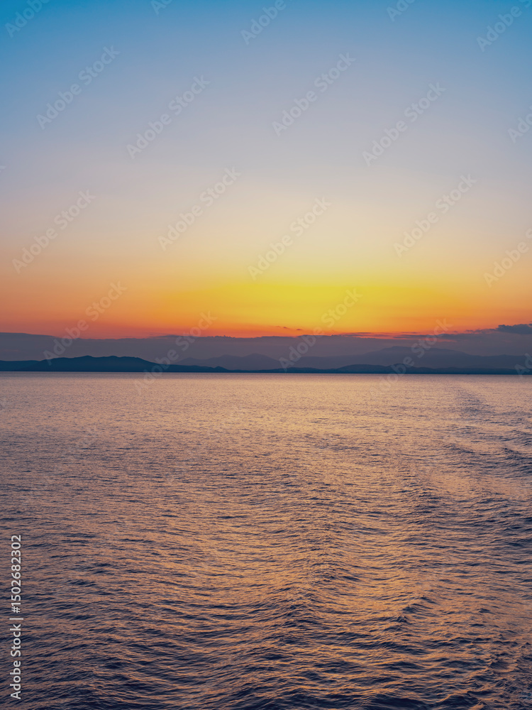 Obraz premium beautiful sunset on the sea