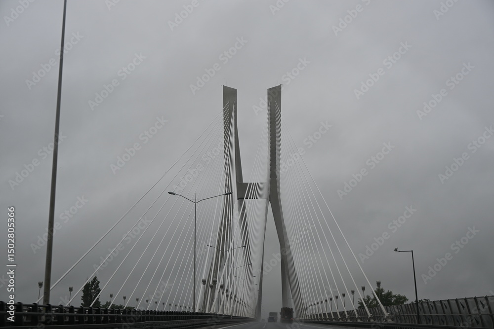 Fototapeta premium filar i przęsło mostu Rędzińskiego Wrocław Polska 