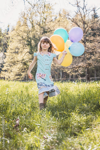 Mädchen / Luftballons