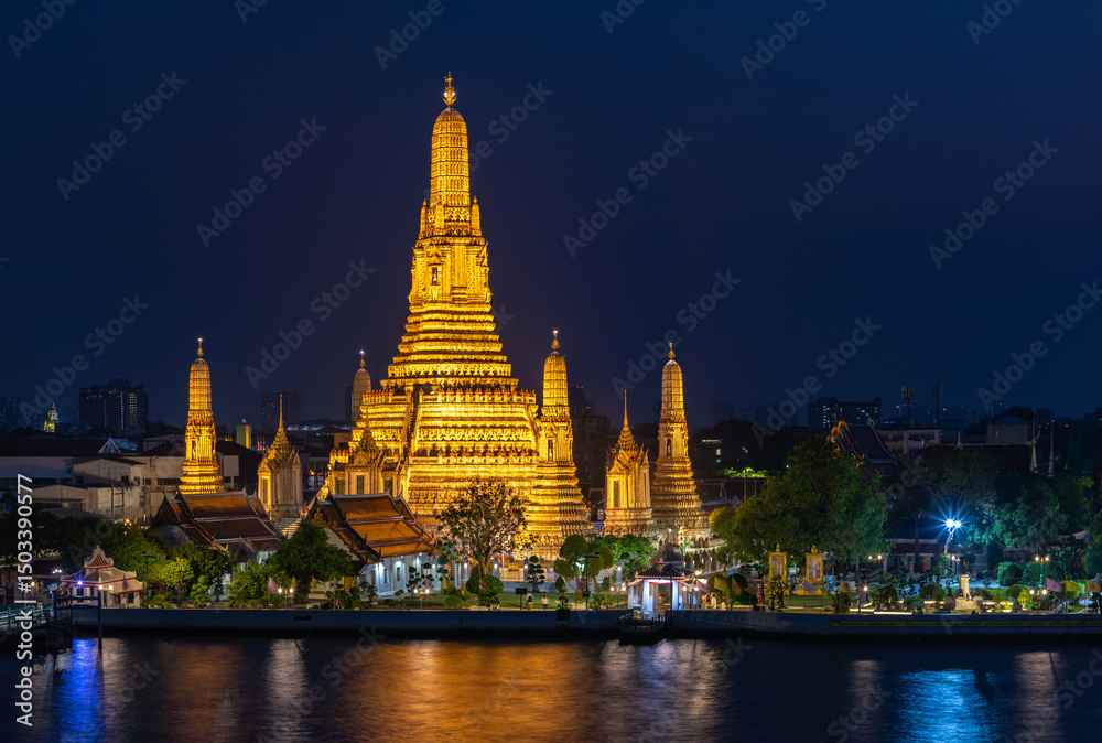 Obraz premium Wat Arun Temple at Night