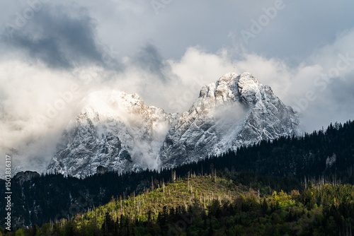 Fototapeta Naklejka Na Ścianę i Meble -  View on the Tatra Mounains in Poland