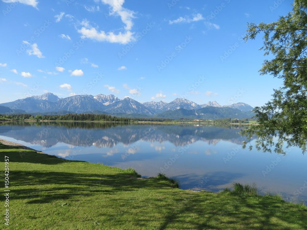 Fototapeta premium Hopfensee im Frühling