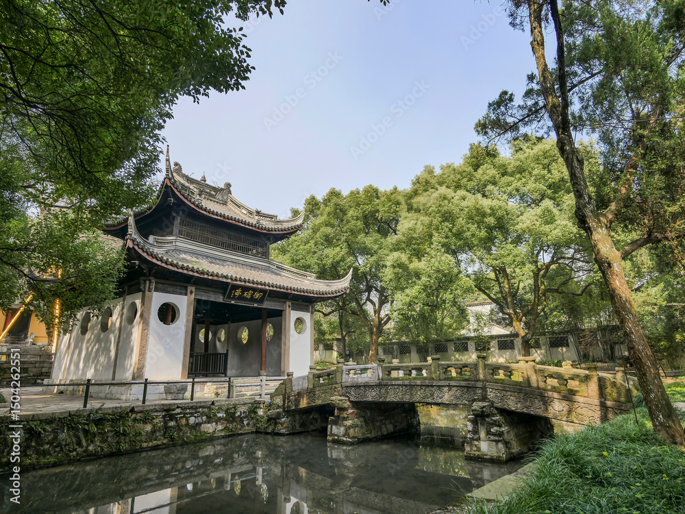 Fototapeta premium Suzhou's historical attractions, the four major gardens each have their own characteristics representatives of Jiangnan classical gardens. There is also the Beijing-Hangzhou Grand Canal and Taihu Lake