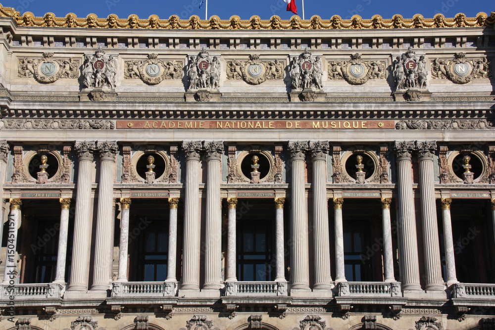 Obraz premium Façade de l'opéra de Paris. France