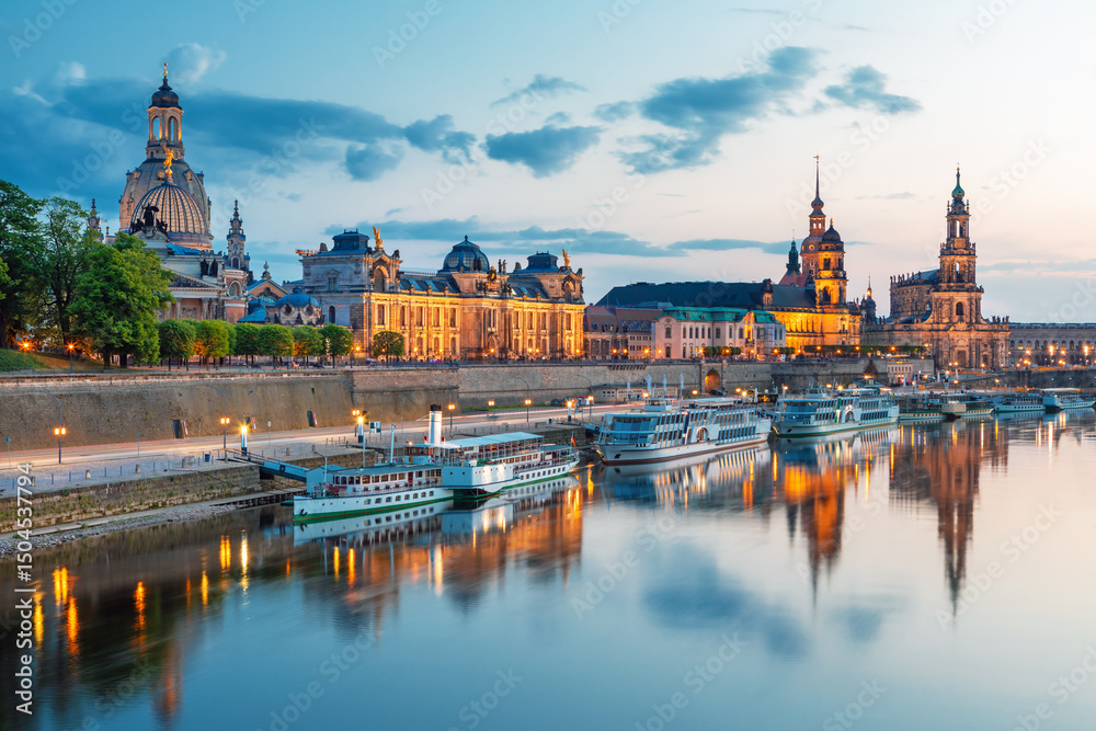 Fototapeta premium Dresden, the German federal state of Saxony city, river, old europe