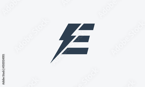 power e Logo Template vector illustration