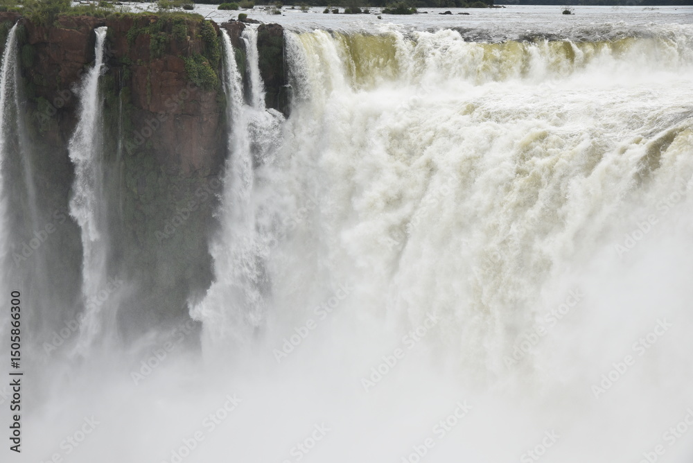 Fototapeta premium Chutes d'eau d'Iguazu. Argentine