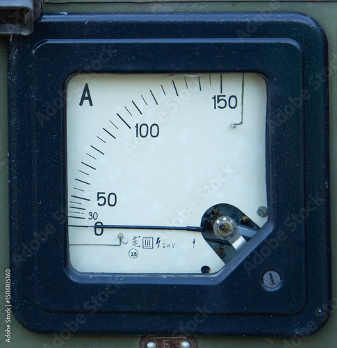 Analog Amperemeter: Current Measurement Gauge