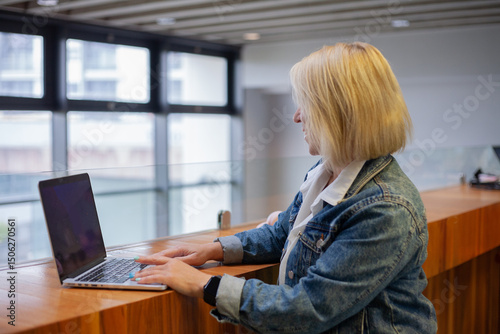middle aged business Women in Focus