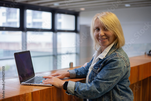 middle aged business Women in Focus