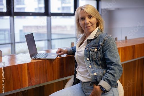 middle aged business Women in Focus