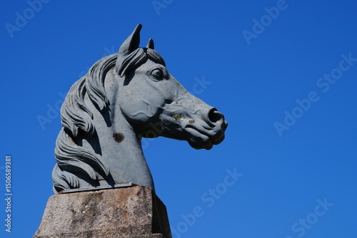 Statue têt cheval