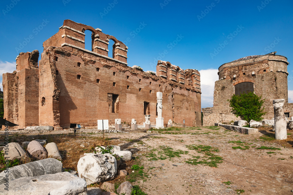 Fototapeta premium Roman Red Basilica ruins in Bergama Turkey