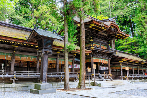 初夏の諏訪大社 下社 春宮　長野県諏訪郡　Suwa Taisha Shrine in early summer. Shimosha. Harumiya. Nagano Pref, Suwa District.	 photo