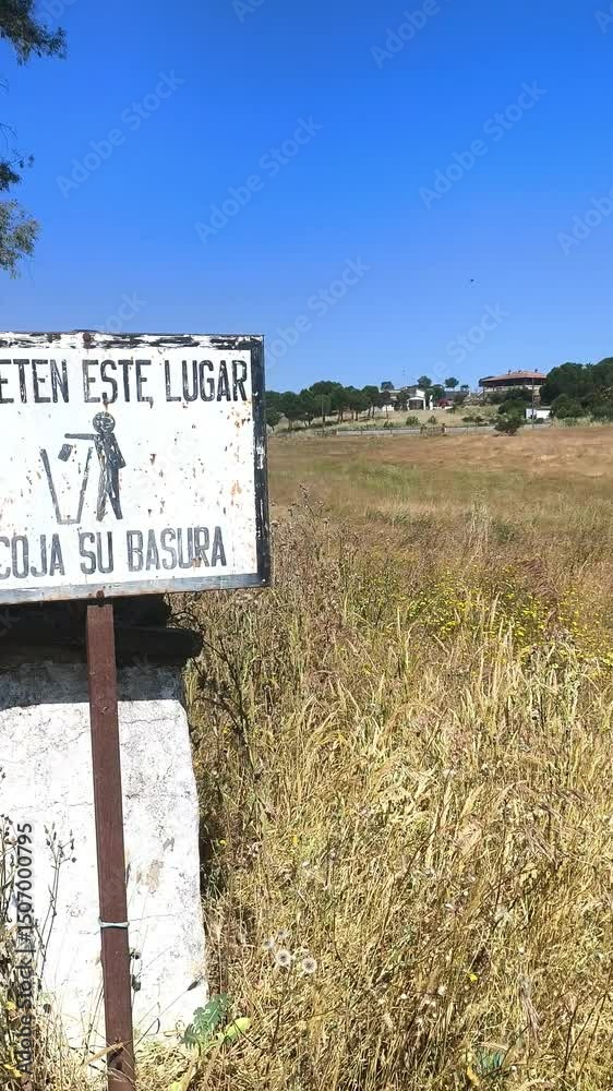 Cartel información no arrojar basura