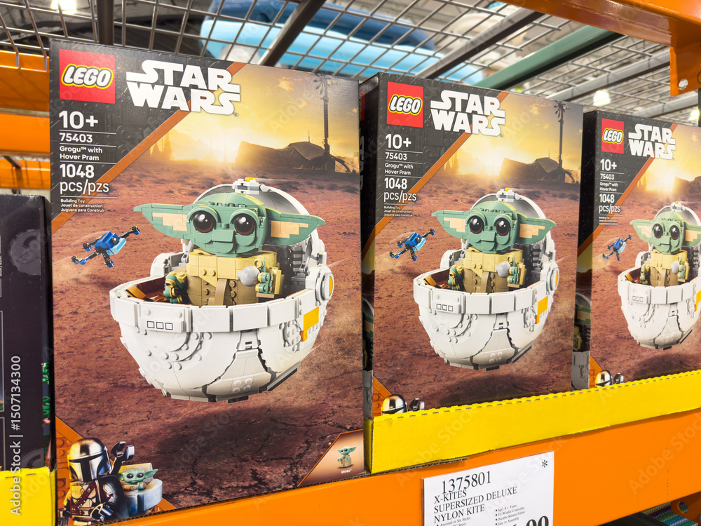 Naklejka premium LEGO Star Wars Grogu Building Set Display