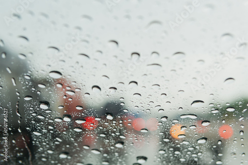 Every year during the rainy season, inside the car while traveling to the provinces, on the wet road, the windshield with water droplets can barely see the road ahead.