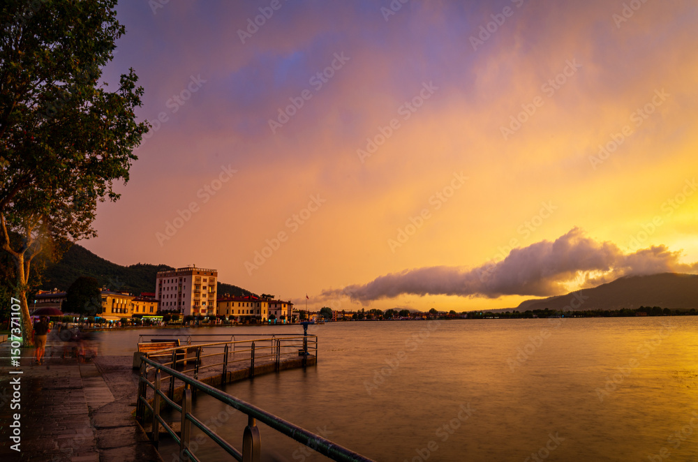 Obraz premium Iseo Tramonto Brescia