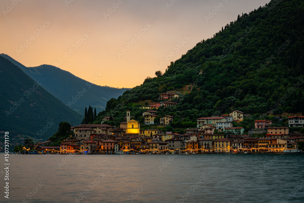 Fototapeta premium Monteisola Brescia Iseo