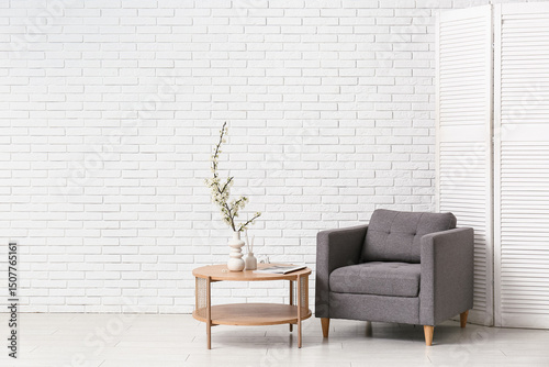 Modern minimalist living ro...