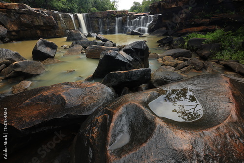 Tat Ton is a beautiful waterfall with water flowing all year round, On top of it, the water cascades down wide rock plateaus, with big trees lining up on both side of the stream
Chaiyaphum ,THAILAND
