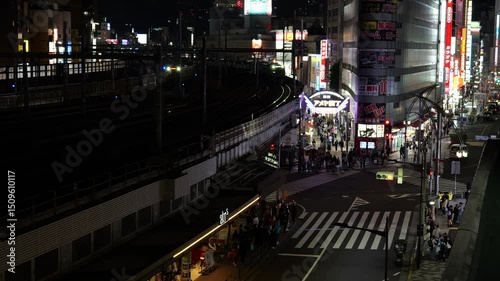 上野　横断歩道　夜景