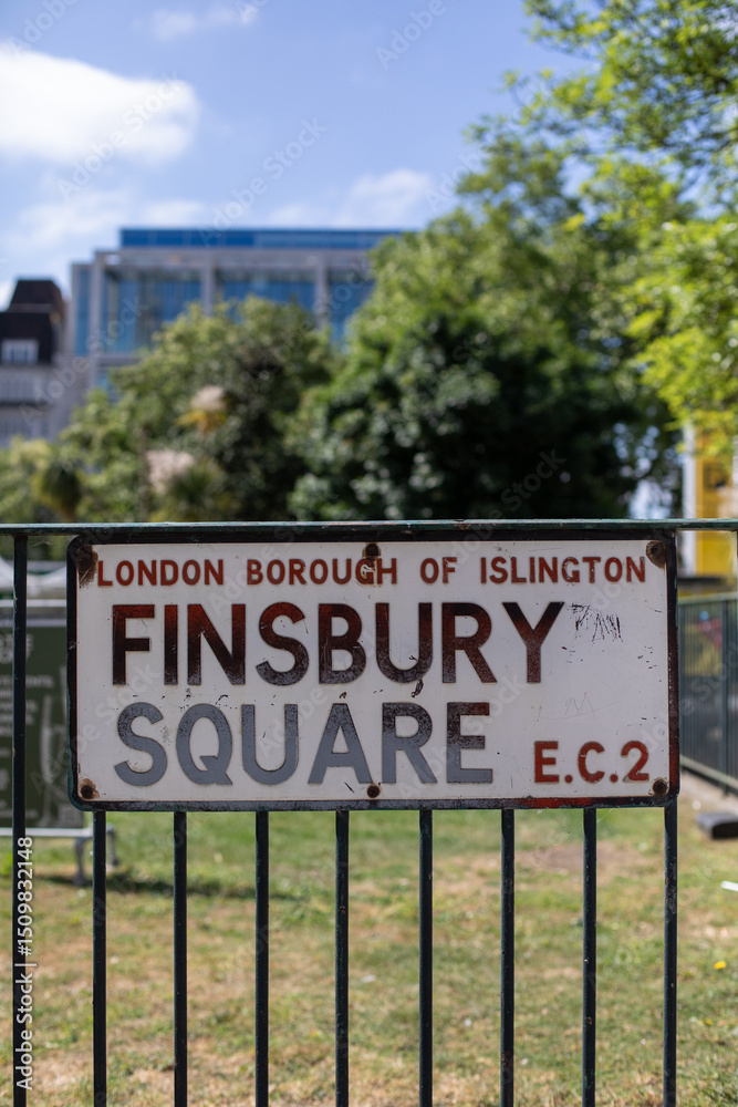 Fototapeta premium Finsbury Square Sign in London