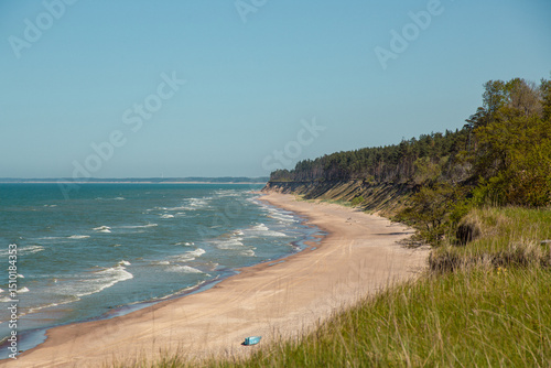Fototapeta Naklejka Na Ścianę i Meble -  Steep coast of Baltic sea in Jurkalne on a sunny day in May in Latvia