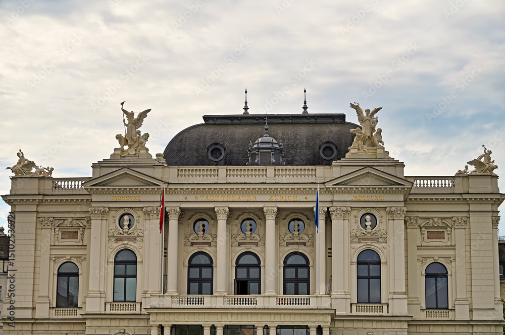 Fototapeta premium The Opera House of Zurich, Switzerland