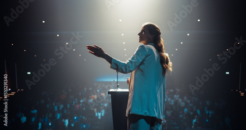 Bild auf Leinwand Beautiful Personal Growth Keynote Speaker Delivering a Motivational Speech on St