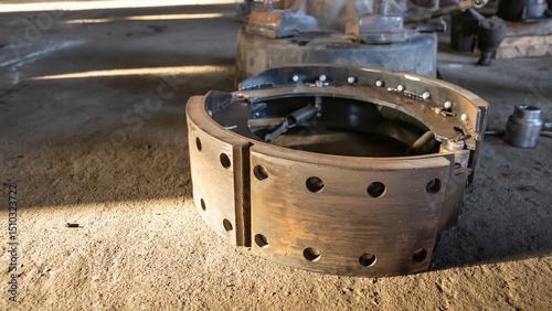 Heavy-Duty Brake Shoes: Industrial Vehicle Components