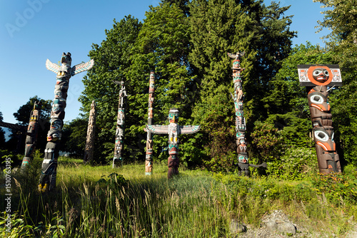 Wallpaper Mural Stanley Park Vancouver Totem Poles First Nations Indigenous Canada Torontodigital.ca