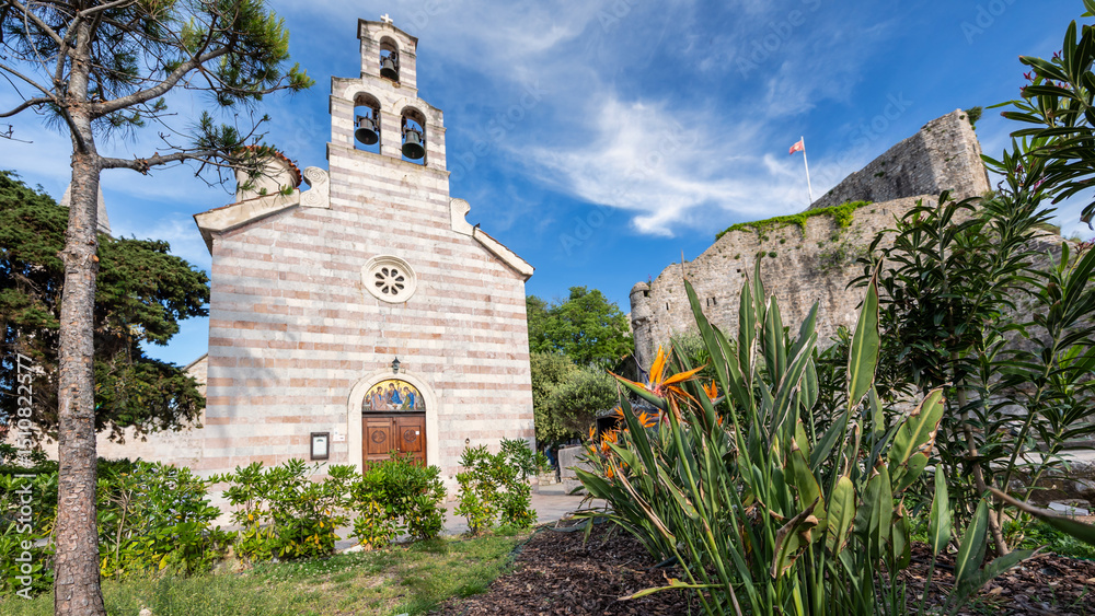 Fototapeta premium Kirche der Heiligen Dreifaltigkeit