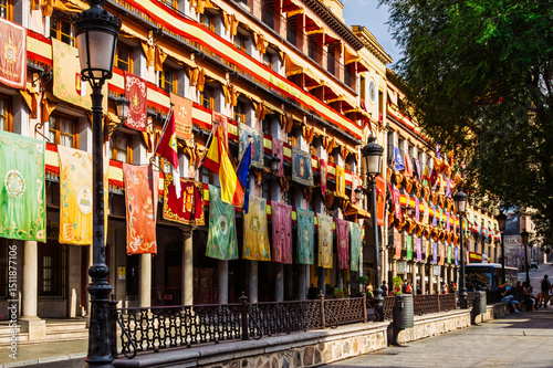 Cuadro en lienzo A Living Canvas: Toledo’s Streets Transformed by Corpus Christi Colors