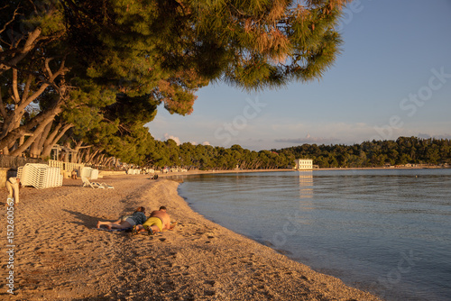 Fototapeta Naklejka Na Ścianę i Meble -  Amazing Makarska beach with boats against adriatic sea in Makarska Riviera, Dalmatia