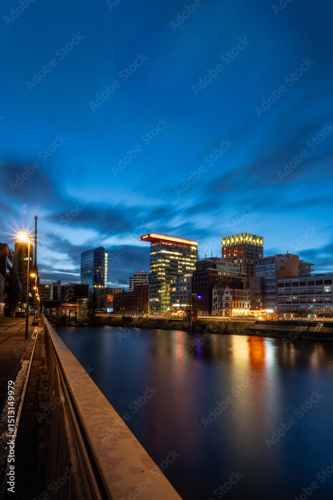 Fototapeta premium Düsseldorf - Medienhafen