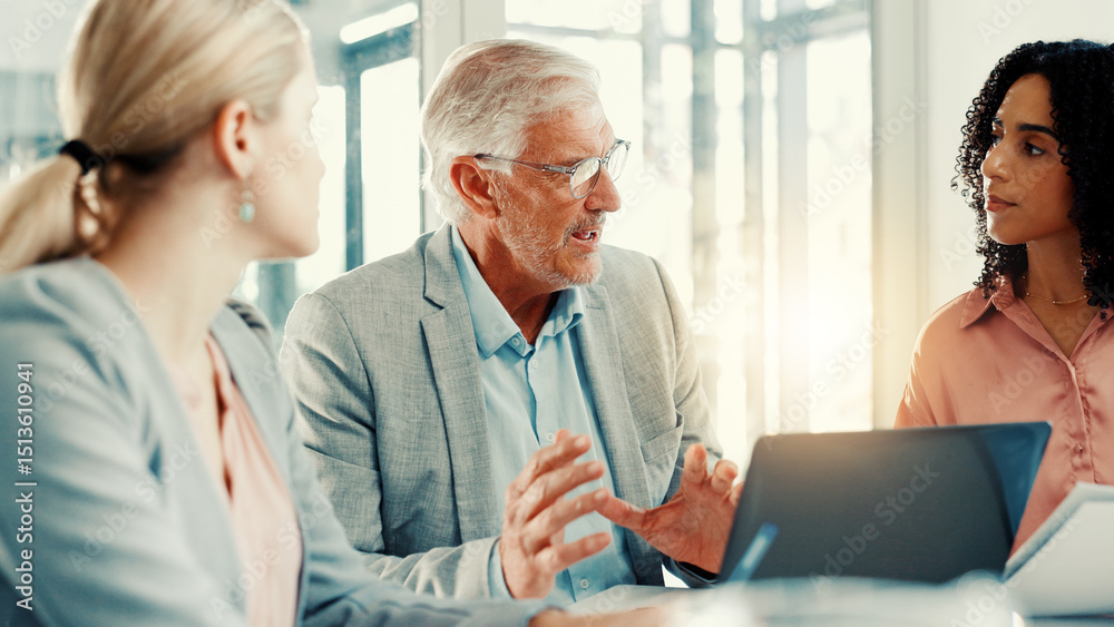 Obraz premium Investment ideas, boss and colleagues with laptop, discussion or team with tech for business growth. Collaboration, CEO and people with plans for opportunity, meeting and conversation in boardroom