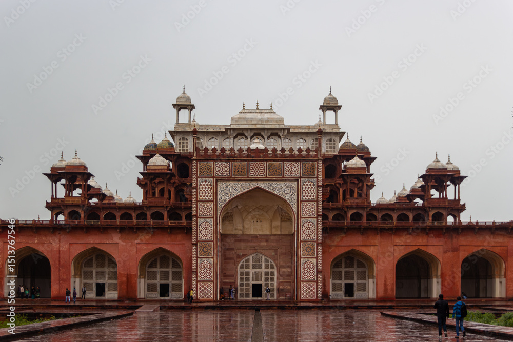 Naklejka premium Grand Facade of Tomb of Akbar