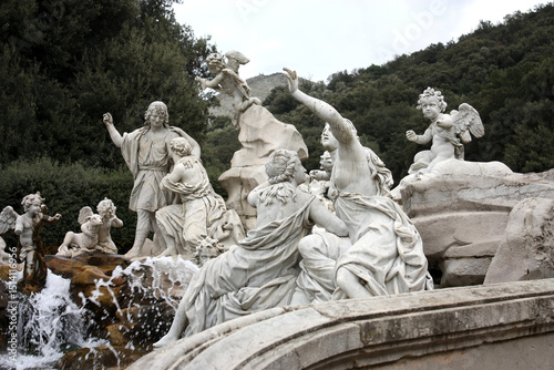 Dettaglio della fontana di Venere e Adone nei giardini della Reggia di Caserta.