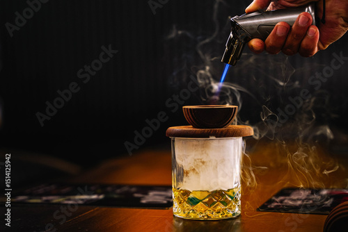 A moment to taste, Gold Label whisky in the heart of the bar