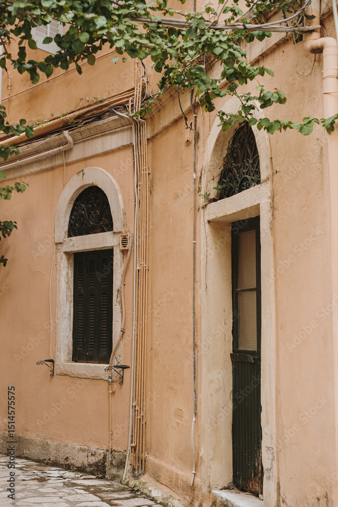 Fototapeta premium Charming Architectural Details of a Greek Building