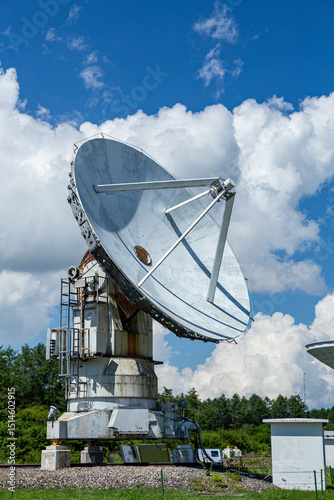Fototapeta Naklejka Na Ścianę i Meble -  Parabona antenna for receiving radio waves in space at Nobeyama, Nagano Prefecture, Japan.