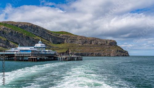 Fototapeta Naklejka Na Ścianę i Meble -  Crusing from llandudno to puffin island North wales