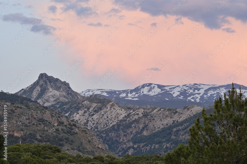 Obraz premium sunset in the national park of sierra nevada in the spanish province of granada