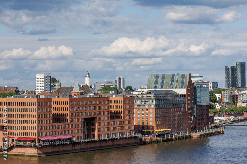 Obraz premium Der Hamburger HAfen und die Elbe