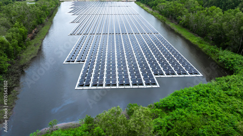 Bild auf Leinwand Aerial view floating solar panel cell platform system, Floating solar photovoltaic panel system in Industry lake water pond, Renewable saving energy clean power hydropower