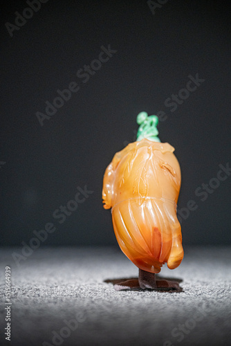 Qing Dynasty agate Buddha hand snuff bottle photo