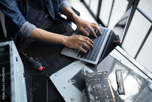 Foto IT Engineer installing Hardware Equipment Development Facility Engineer  Mainten