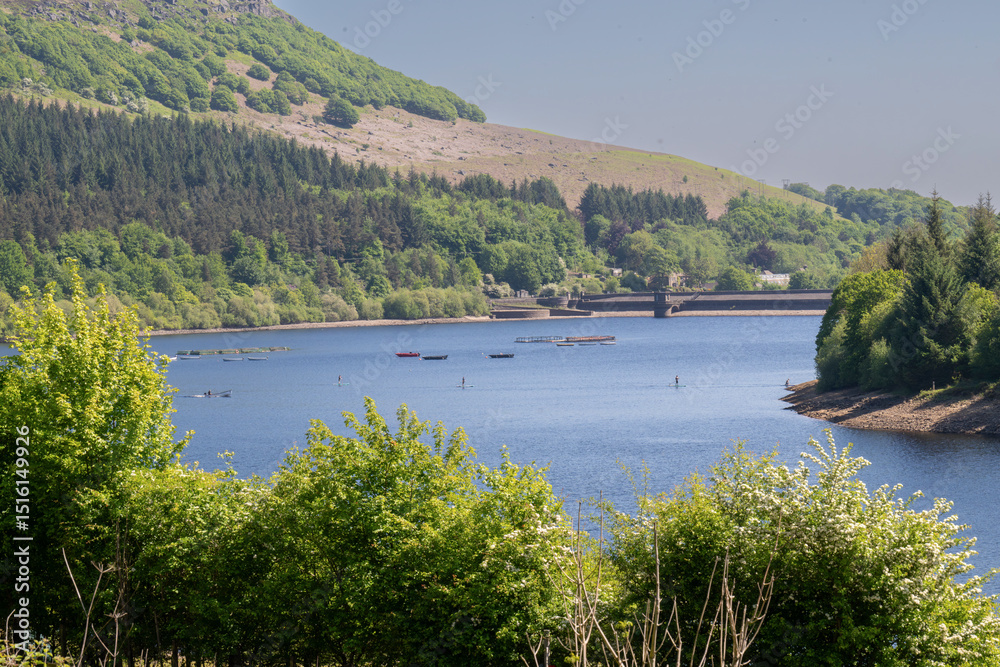 Fototapeta premium Ladybower reservoir & Dam from the A57 Snake Pass